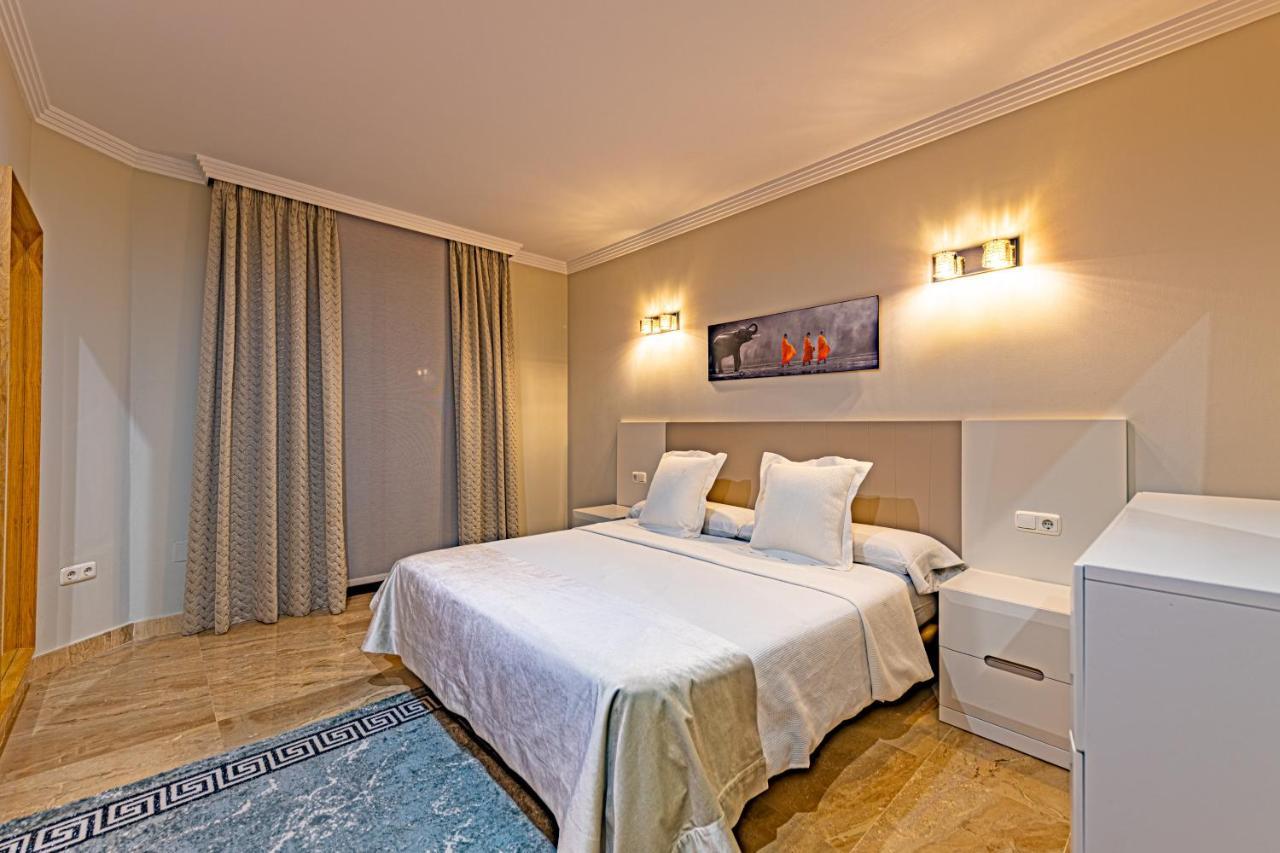 Marina Luxury Apartment 에스테포나 외부 사진